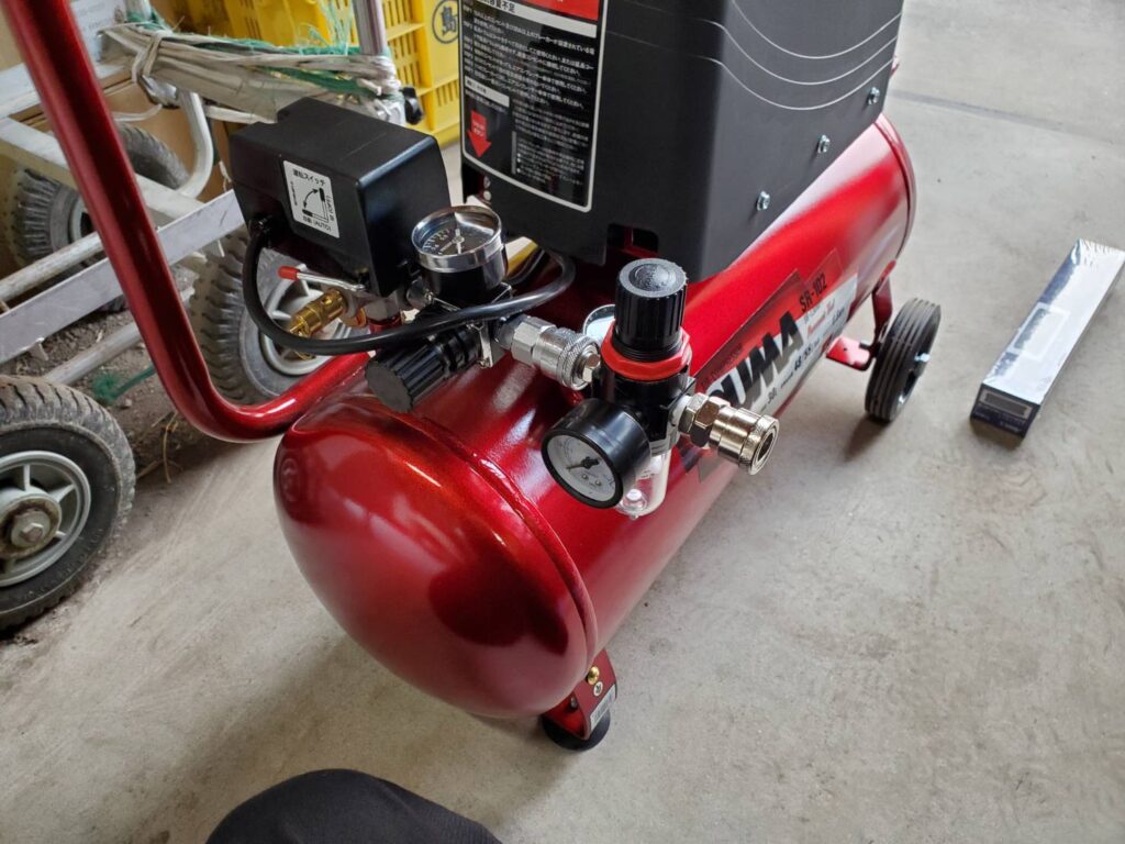 SK11 オイルレス エアーコンプレッサー SR-102 タンク容量 30L SR-L30MPT-01 SK11 オイルレス エアーコンプレッサー SR-102 美品 SK11（藤原産業